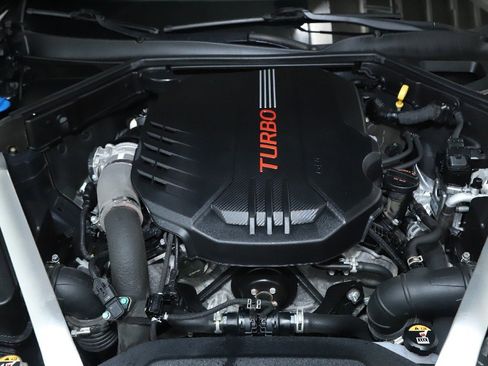 Used 2023 Kia Stinger GT2 image 36