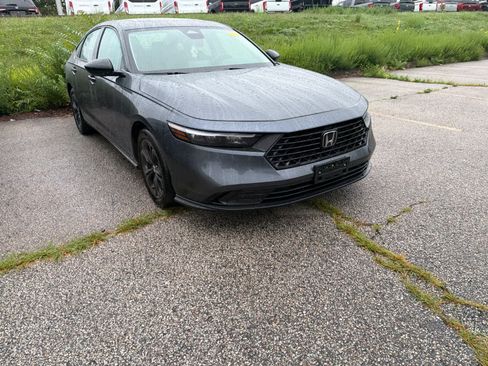 Used 2025 Honda Accord SE image 3