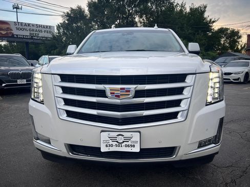 Used 2019 Cadillac Escalade ESV Luxury AWD/4WD image 7