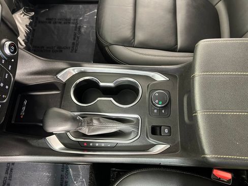 Used 2023 Chevrolet Traverse LT w/ LT Premium Package AWD/4WD image 27