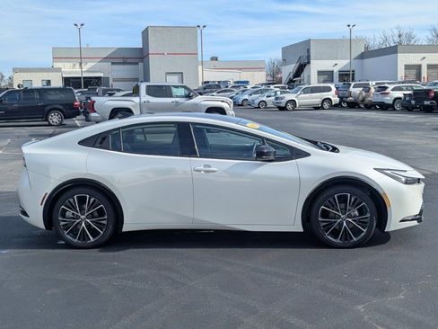 Used 2026 Toyota Prius Limited image 8