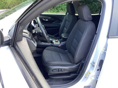 Used 2024 GMC Terrain SLE w/ Driver Convenience Package FWD image 29