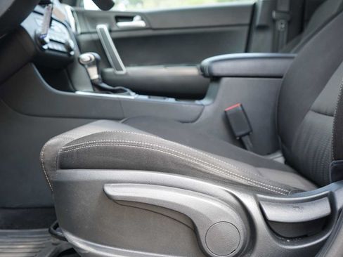 Used 2019 Kia Sportage LX FWD image 20