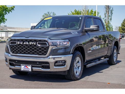 Used 2025 RAM 1500 Big Horn AWD/4WD image 7
