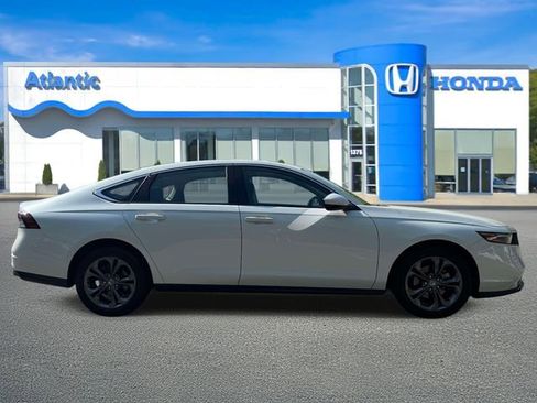 Certified 2023 Honda Accord EX image 4