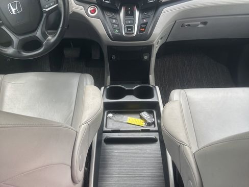 Used 2021 Honda Odyssey EX-L image 16