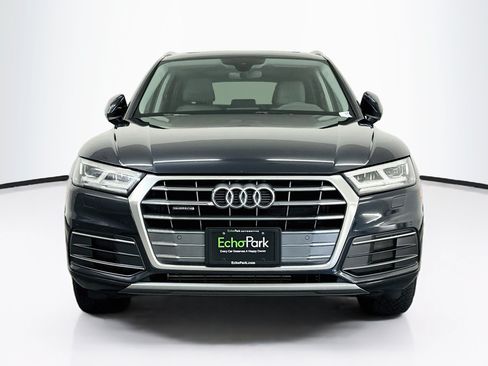 Used 2019 Audi Q5 2.0T Premium Plus w/ Premium Plus Package AWD/4WD image 2