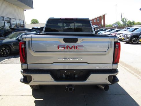 Used 2024 GMC Sierra 2500 Denali w/ Denali Reserve Package AWD/4WD image 4