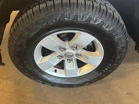 Used 2021 RAM 1500 Classic SLT RWD image 40