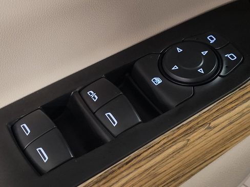 Used 2019 GMC Acadia Denali FWD image 27