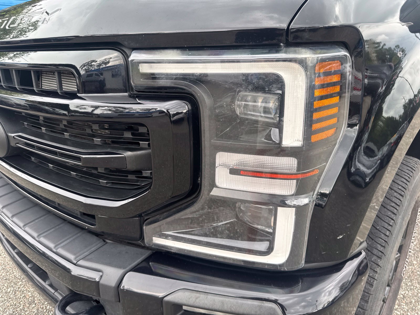 Used 2022 Ford F350 Lariat w/ Lariat Ultimate Package AWD/4WD image 13