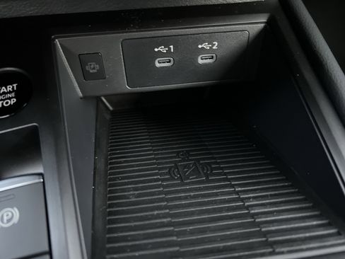 New 2026 Nissan Kicks SR w/ SR Premium Package image 28