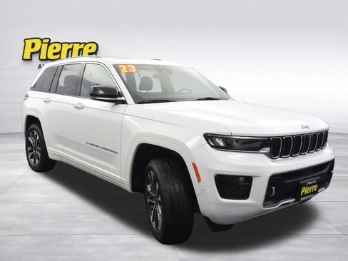 Used 2023 Jeep Grand Cherokee Overland AWD/4WD image 3