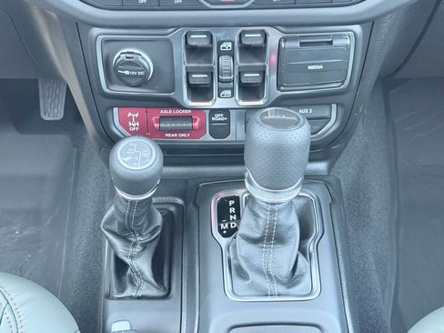 New 2026 Jeep Gladiator Mojave AWD/4WD image 19