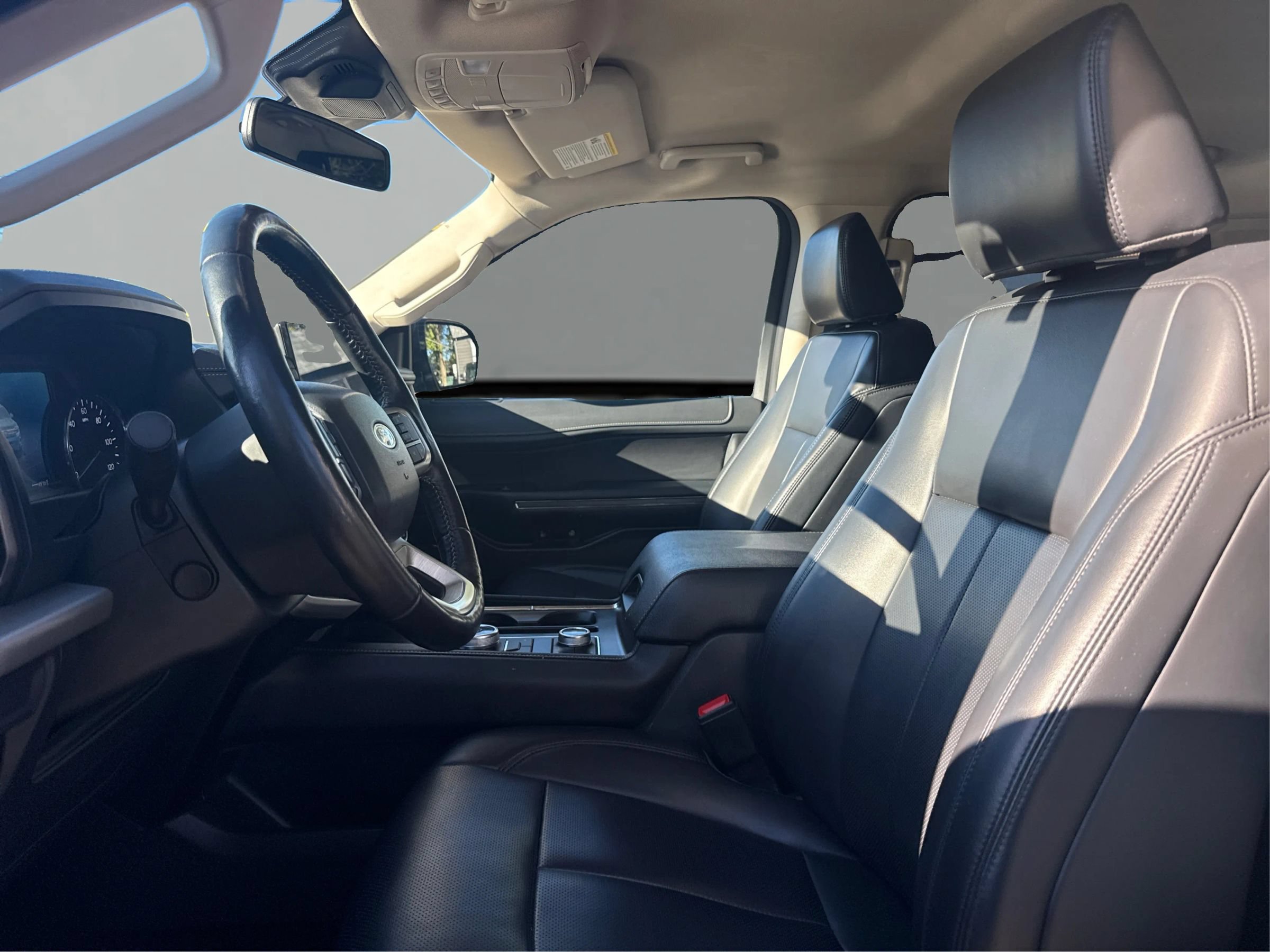 Used 2024 Ford Expedition Max XLT AWD/4WD image 9