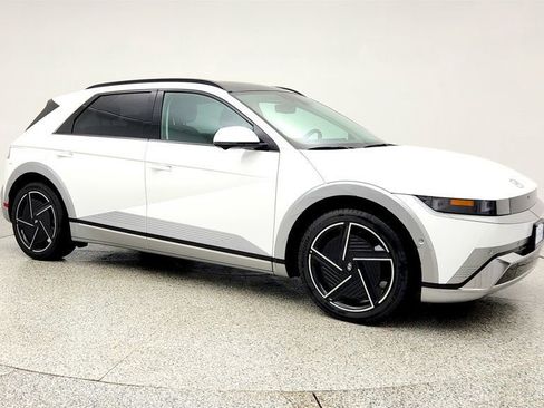 Used 2025 Hyundai Ioniq 5 Limited image 3