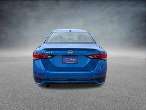 Certified 2025 Nissan Sentra SR FWD image 8