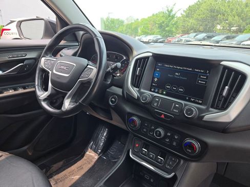 Used 2021 GMC Terrain SLT w/ Elevation Edition image 7