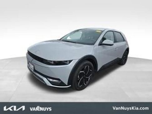 Used 2024 Hyundai Ioniq 5 SE RWD image 1