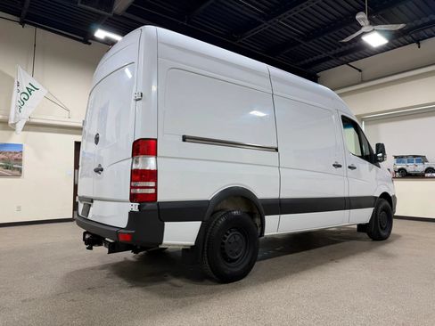 Used 2018 Mercedes-Benz Sprinter 2500 image 5