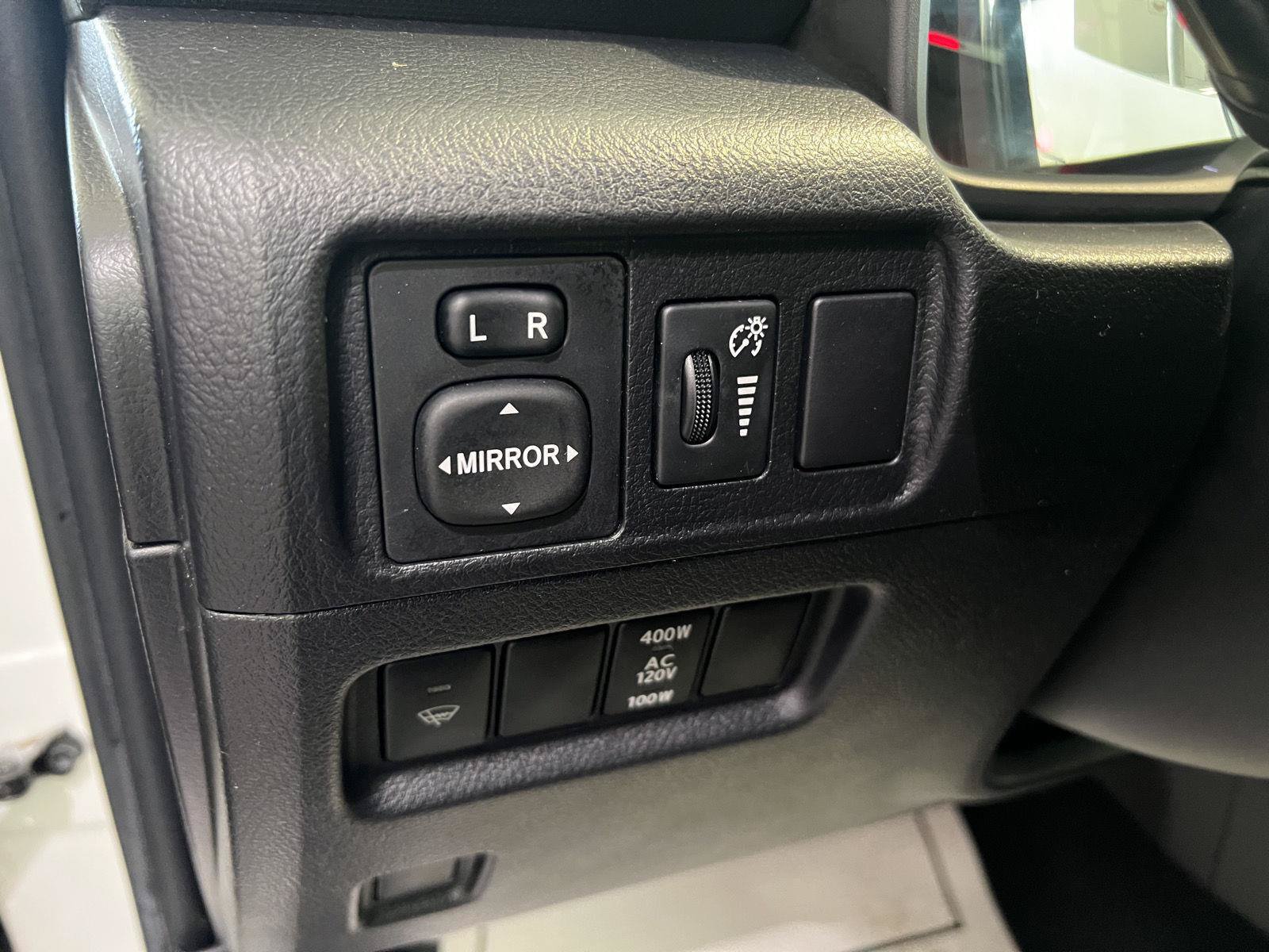 Used 2017 Toyota 4Runner SR5 Premium AWD/4WD image 11