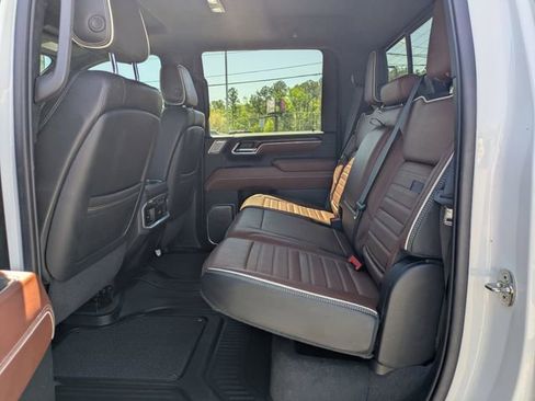 Used 2024 GMC Sierra 2500 Denali Ultimate image 15