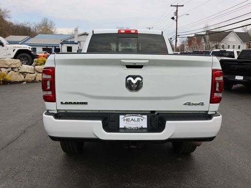 Used 2024 RAM 2500 Laramie AWD/4WD image 6