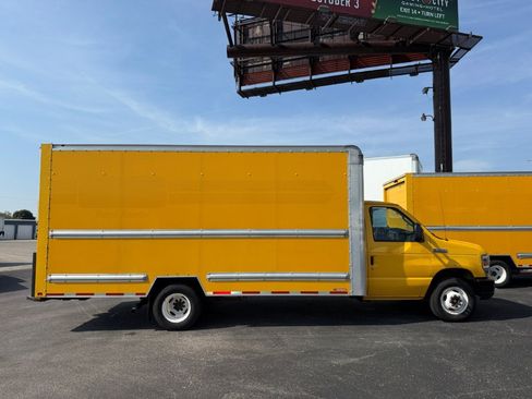 Used 2019 Ford E-350 and Econoline 350 Super Duty RWD image 13
