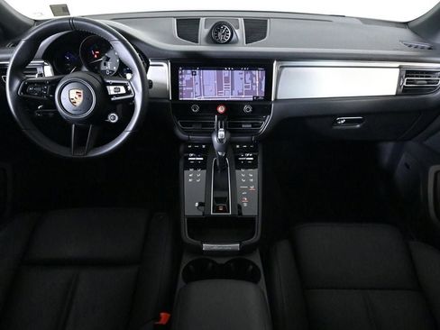 Certified 2026 Porsche Macan AWD/4WD image 11
