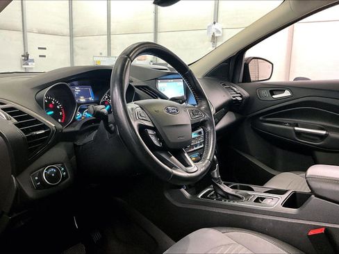 Used 2017 Ford Escape Titanium image 13