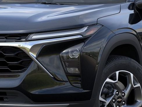 New 2026 Chevrolet Trax LT w/ LT Convenience Package FWD image 10