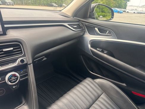 Used 2023 Genesis G70 3.3T AWD/4WD image 40