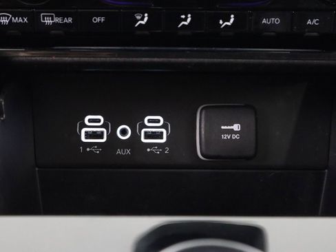 Used 2023 Jeep Grand Cherokee Limited image 31