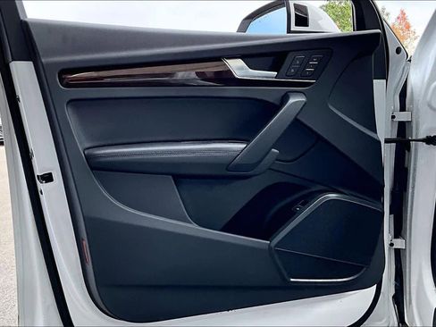 Used 2020 Audi Q5 2.0T Premium Plus w/ Premium Plus Package image 24