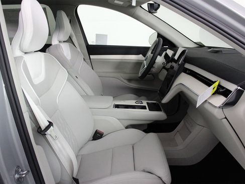 New 2025 Volvo EX90 Plus image 10
