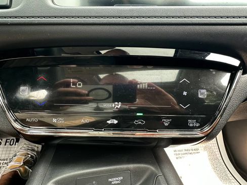 Used 2016 Honda HR-V EX image 16