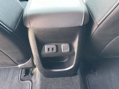 Used 2018 Chevrolet Colorado Z71 AWD/4WD image 17