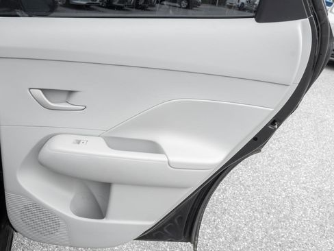 Used 2024 Hyundai Kona SE FWD image 36