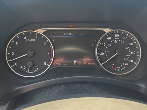Used 2025 Nissan Sentra SV FWD image 16