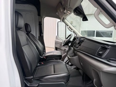 Used 2023 Ford Transit 250 Medium Roof AWD image 17