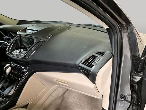 Used 2015 Ford Escape Titanium FWD image 17