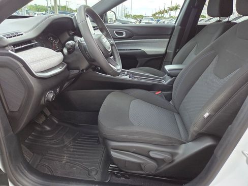 Used 2025 Jeep Compass Sport AWD/4WD image 27