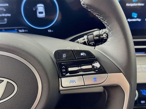New 2026 Hyundai Elantra Limited FWD image 18