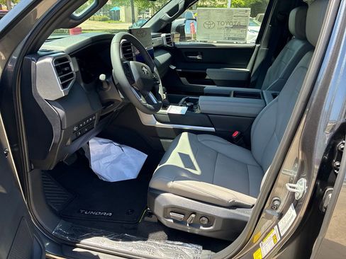 New 2026 Toyota Tundra Limited AWD/4WD image 15
