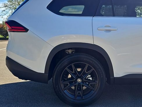 Certified 2026 Toyota Grand Highlander Platinum image 10