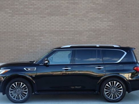 Used 2019 INFINITI QX80 Luxe w/ 22" Wheel Package AWD/4WD image 2
