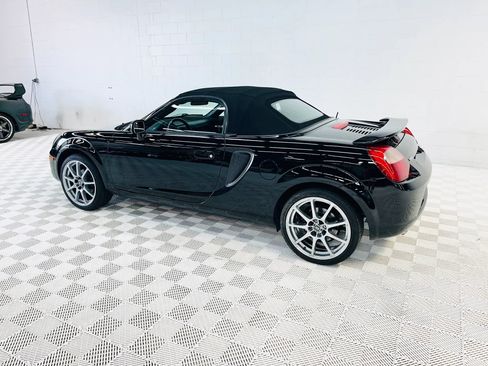 Used 2002 Toyota MR2 RWD image 6