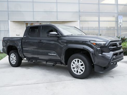 Used 2026 Toyota Tacoma SR5 RWD image 3