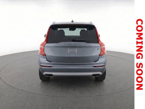 Used 2017 Volvo XC90 T6 Momentum w/ Vision Package AWD/4WD image 9