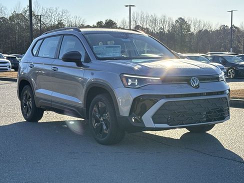 New 2026 Volkswagen Taos S image 7